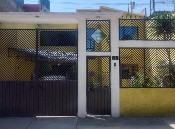 Casa de 3 habitaciones, Ecatepec de Morelos · Casa en Venta – Jardines de Morelos, Sección Montes