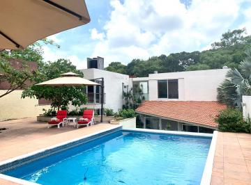 Casa de 4 habitaciones, Temixco · En Privada con Seguridad, Casa Grande con Alberca Climatizada y Amplios Espacios