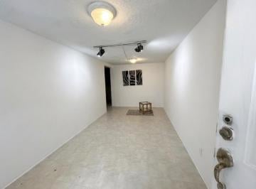 Amplio y funcional departamento ubicado en segundo piso, ideal para quienes busc · Departamento Exterior