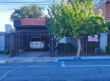 Casa · 234m² · 3 Recámaras · 1 Estacionamiento · Casa en Venta