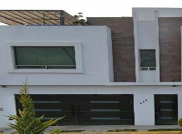 Casa de 4 habitaciones, Pachuca · Venta de Casa en Puerta de Hierro Pachuca de Soto