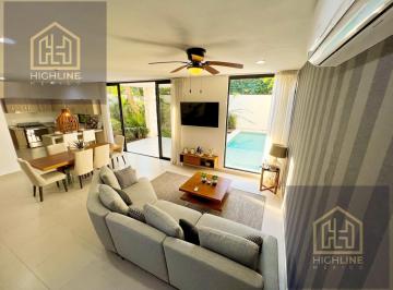 Casa · 270m² · 4 Recámaras · 2 Estacionamientos · Casa 3 Habitaciones en Playa del Carmen a 8 Minutos de Centro Maya