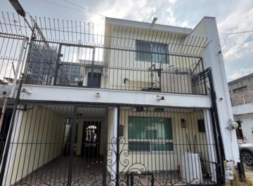 1 · Casa en Venta con Recámaras en Planta Baja en Monterrey, Cerca de Cintermex