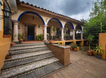 Casa · 250m² · 3 Recámaras · 4 Estacionamientos · Casa en Fracc. de Tipo Campestre