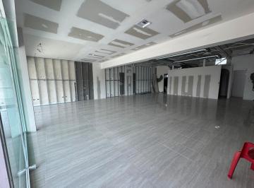Local comercial · 120m² · 4 Estacionamientos · Local en Renta en San Pedro Garza García