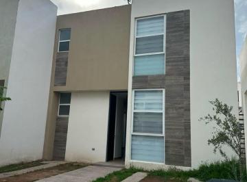 Casa · 3 Recámaras · Casa - Fraccionamiento Villa Sur