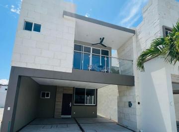 FACHADA DE CASA · Casa en Venta, Residencial Amura!