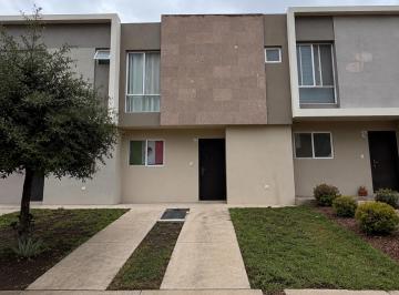 Casa en condominio de 2 habitaciones, El Marqués · Casa Amueblada en Zakia
