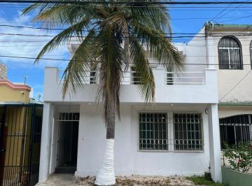 Casa · 121m² · 3 Recámaras · 3 Estacionamientos · Hermosa Casa en Renta o Venta en Paseos del Caribe