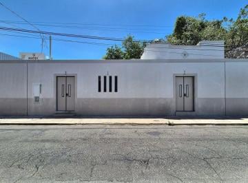 Casa de 3 habitaciones, Mérida · Casa con 2 Departamentos Independientes Ideal Para Airbnb en El Centro de Merida