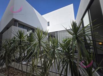 Casa en condominio · 380m² · 3 Recámaras · 2 Estacionamientos · Casa de Lujo en Venta | Tierraverde, Aguascalientes
