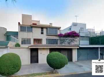 Casa de 5 habitaciones, Coyoacán · Casa en Paseo de Taxqueña Coyoacán Cdmx Oportunidad!