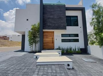 Casa en condominio · 301m² · 3 Recámaras · 2 Estacionamientos · Casa en Condominio en Venta en Preserve Juriquilla