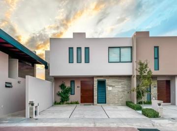 Casa en condominio · 133m² · 3 Recámaras · 2 Estacionamientos · Casa en Condominio en Venta en Lomas del Marqués