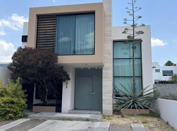 Casa · 3 Recámaras · 2 Estacionamientos · Casa en Renta en Cumbres del Lago, Juriquilla