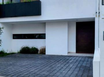 Casa en condominio de 3 habitaciones, Corregidora · Casa en Renta en El Condado