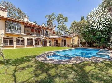 Casa · 602m² · 7 Recámaras · 6 Estacionamientos · Casa en Poblado Acapatzingo