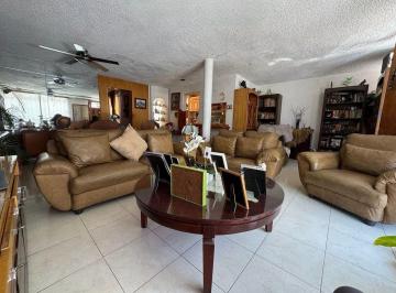Casa · 141m² · 3 Recámaras · 3 Estacionamientos · Casa en Venta, Michoacana, 3 Recamaras