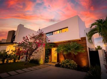 Casa de 4 habitaciones, Benito Juárez · Residencia en Venta en Lagos del Sol Cancún con Alberca, 4 Recámaras y Amenidades