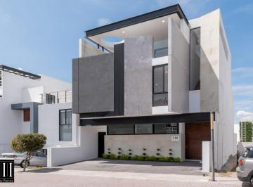 Casa de 3 habitaciones, Querétaro · Casa en La Vista, 3 Niveles, 3 Recamaras 318 m² Construidos, Frente a Plaza Paseo