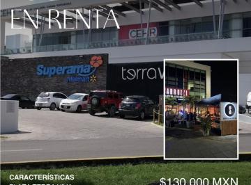 Local comercial · 200m² · 4 Estacionamientos · Local en Renta de 200 m² en Plaza Terra Viva, Cancún