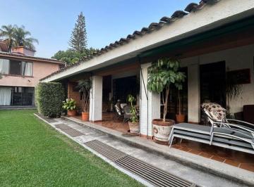 Casa de 3 habitaciones, Cuernavaca · Casa de 600 m² con 4 Recámaras en Venta en Vista Hermosa