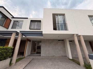 Casa en condominio · 189m² · 3 Recámaras · 2 Estacionamientos · Casa Nueva La Cima de Zapopan