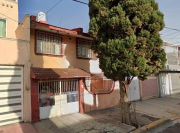Casa de 3 habitaciones, Nezahualcóyotl · Venta de Casa en Valle de Aragon