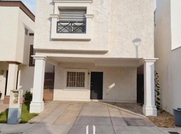 Casa · 153m² · 3 Recámaras · 2 Estacionamientos · Puente de Piedra