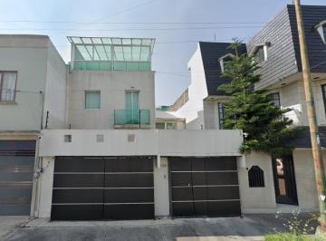 Casa · 137m² · 4 Recámaras · 2 Estacionamientos - PROPIEDADES EN GARANTIA · Venta de Casa en Azcapotzalco, Cdmx.