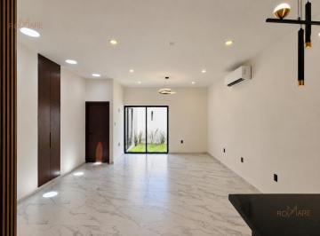 Casa · 130m² · 2 Recámaras · 2 Estacionamientos · Casa Una Planta con 2 Recámaras | Residencial Punto Lomas