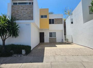 Casa de 3 habitaciones, Culiacán · Casa en Renta en La Perla Elite en Perisur