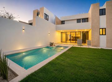 Casa de 4 habitaciones, Mérida · Casa en Venta Temozon Norte Merida | 100 m de Av Temozon| 4 Rec