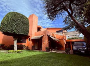 Casa de 4 habitaciones, Cuernavaca · Residencia en Venta en Subida a Chalma, Cuernavaca