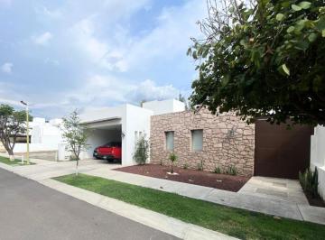 Casa de 3 habitaciones Venta MN 7,000,000 · Casa de Una Planta en Privada en Colinas del Cimatario