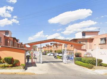 Casa de 2 habitaciones, Toluca · Casa en Venta, Col. San Lorenzo Tepatitlán, Toluca de Lerdo.