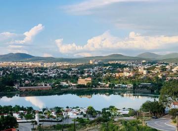 Departamento de 3 habitaciones, Querétaro · Departamento en Venta en Cumbres del Lago | Vista Al Lago + Amenidades