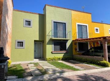 Casa · 140m² · 3 Recámaras · 2 Estacionamientos · Casa en Renta en San Juan del Rio Queretaro