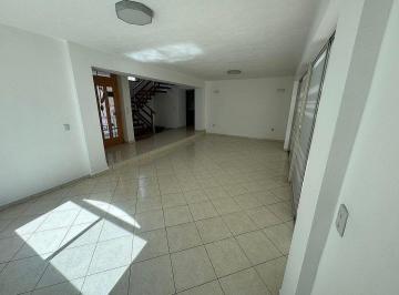 Casa de 3 habitaciones, Zapopan · Casa - Residencia en Renta Jardin Real Coto #8