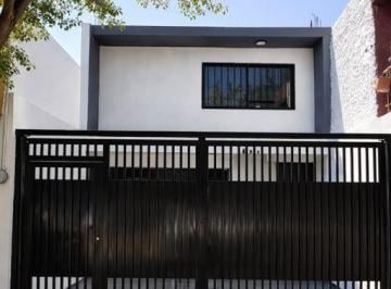 Casa · 155m² · 3 Recámaras · 2 Estacionamientos · Casa en Venta en Jardines del Sur