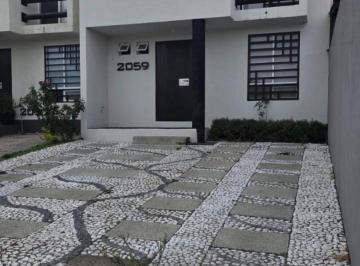 Casa · 172m² · 3 Recámaras · 2 Estacionamientos · Casa - Fraccionamiento Misión Mariana