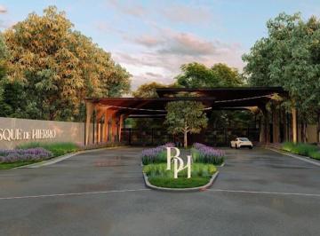 Terreno / Lote · 120m² · Terreno en Venta en Norponiente en Bosque de Hierro