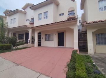 Casa de 3 habitaciones, Tlajomulco de Zúñiga · Casa en Renta en Alta California Coto Pasadena $11,900