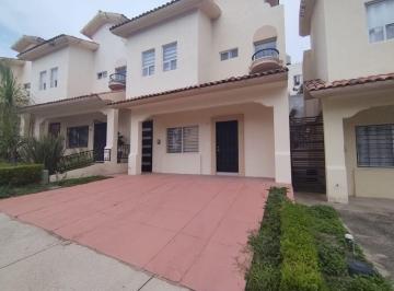 Casa de 3 habitaciones, Tlajomulco de Zúñiga · Casa en Renta en Alta California Coto Pasadena $11,900