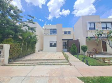 Casa de 3 habitaciones, Conkal · Renta Casa Amueblada en Cumbres Novonorte Conkal