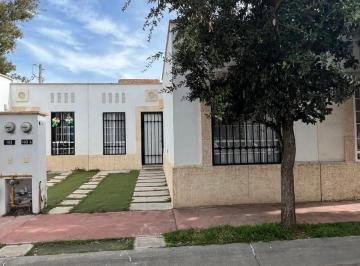 Casa de 2 habitaciones, León · Casa Amueblada en Renta en Leon Guanajuato