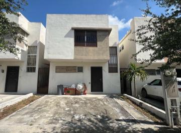 Casa · 90m² · 3 Recámaras · 2 Estacionamientos · Mmc Casa en Renta en Valle Azul en Apodaca en Nuevo Leon