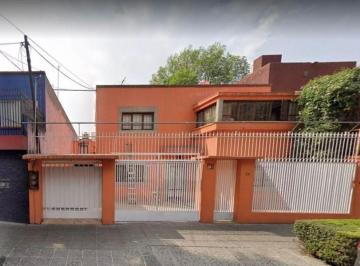 Casa de 4 habitaciones, Coyoacán · Casa Hermosa en Coyoacan de Remate Bancario, Cerca de Parques y Plazas