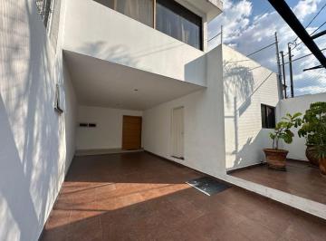 Casa de 3 habitaciones, Zapopan · Casa en Venta en Lomas Altas Zapopan