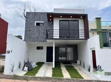 Casa de 3 habitaciones, Emiliano Zapata · Casa en Venta Resdidencial Cedros